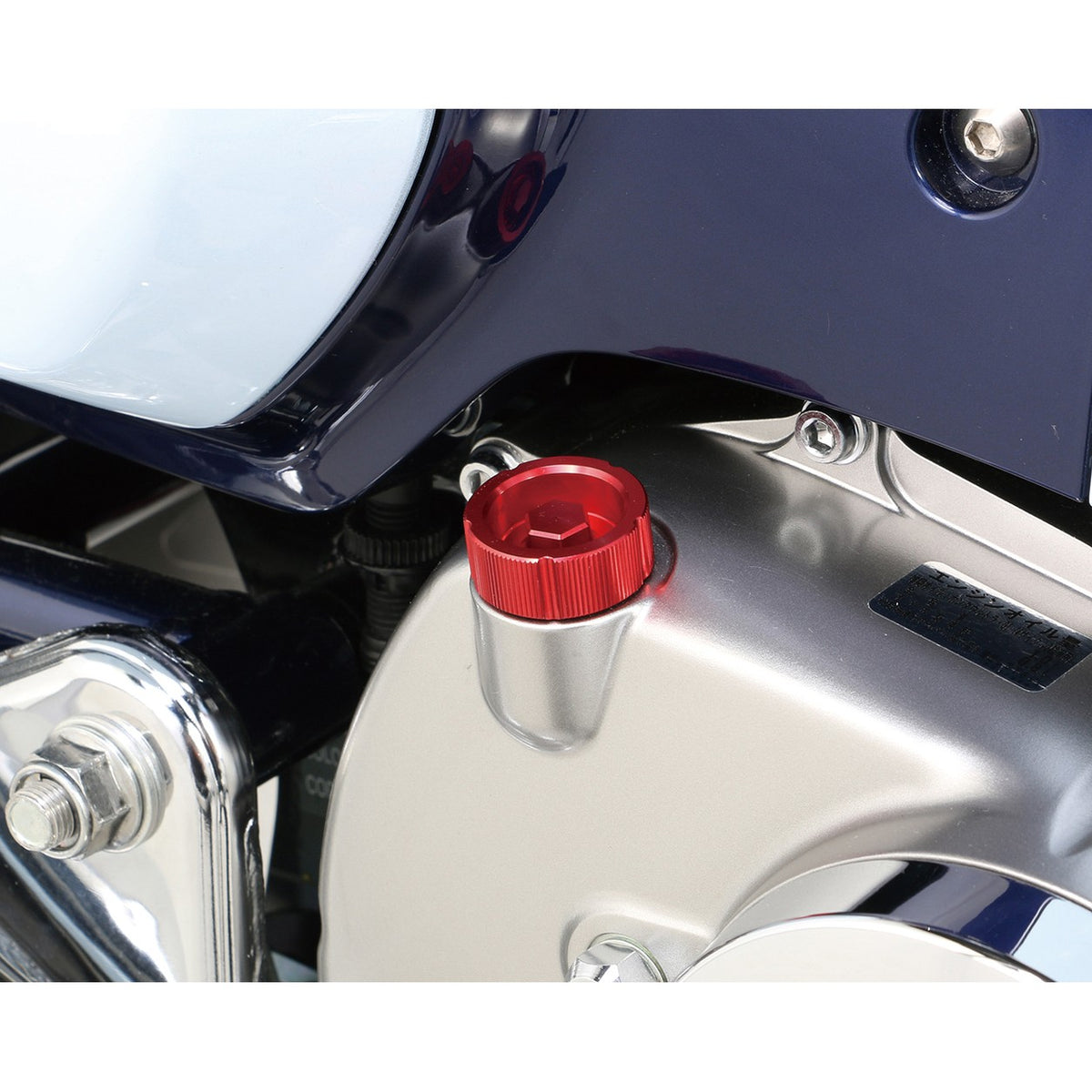 Bouchon de remplissage d'huile alu CNC (M20 × P2.5) — Kitaco — Honda Monkey 125, Dax 125, MSX 125 & Grom (307-1310850)