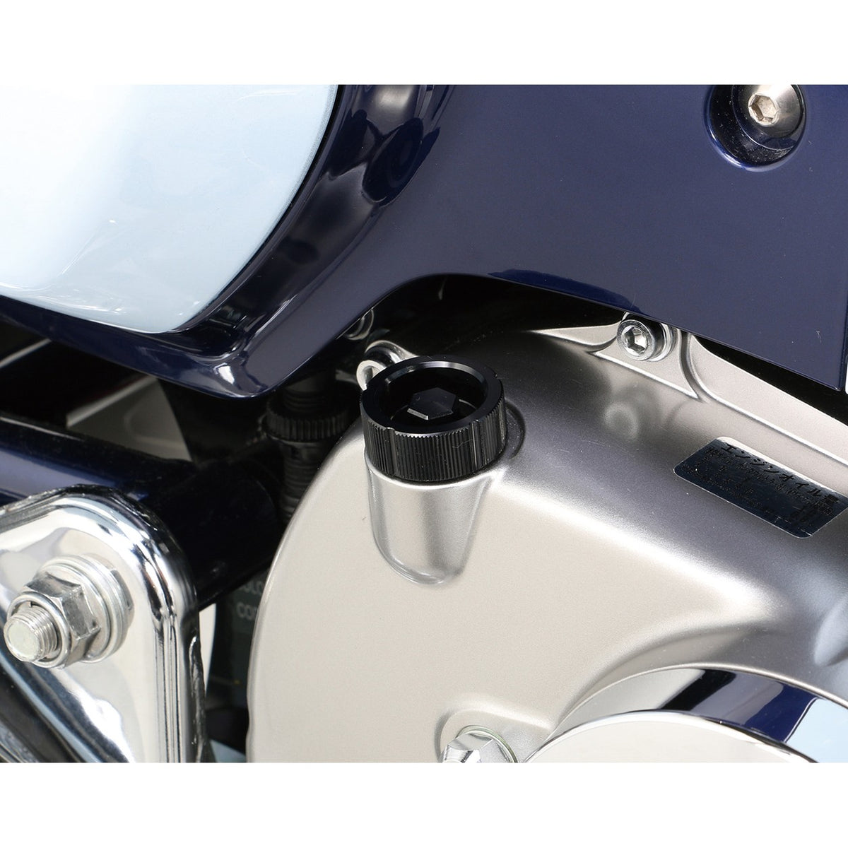 Bouchon de remplissage d'huile alu CNC (M20 × P2.5) — Kitaco — Honda Monkey 125, Dax 125, MSX 125 & Grom (307-1310850)