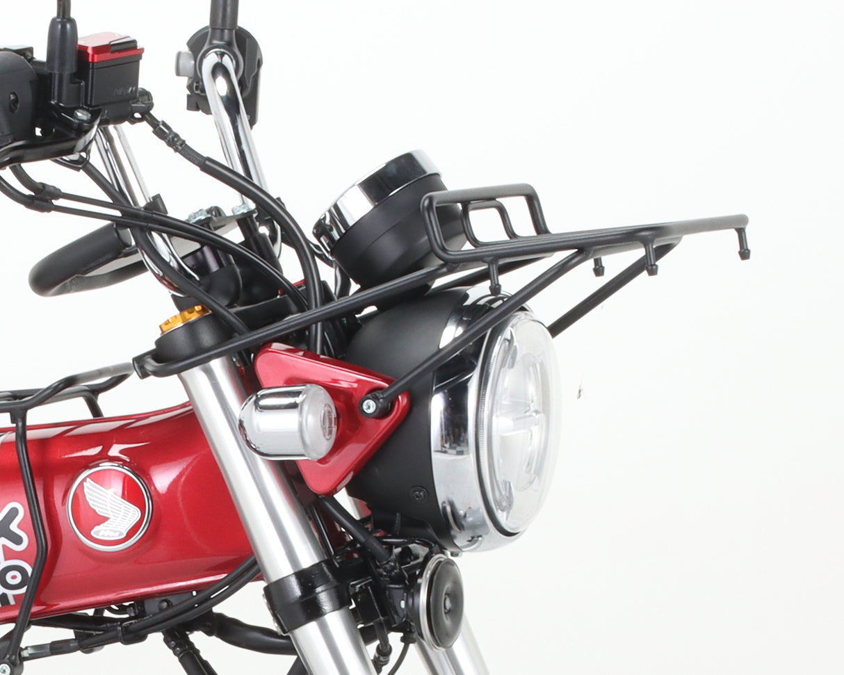 Honda emblem with relocation of the horn - Honda Monkey JB02