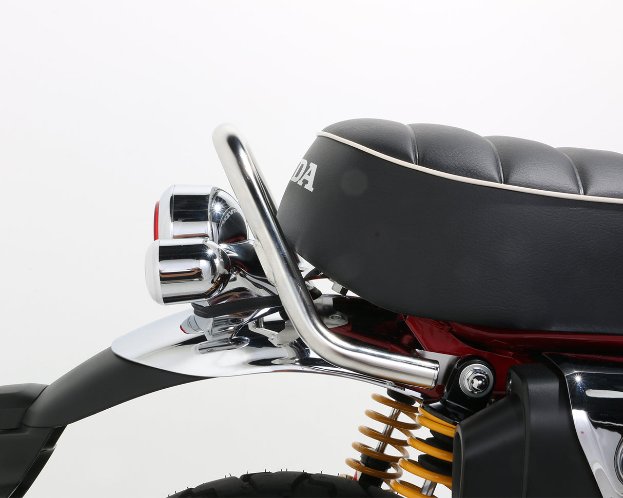 Emblema de Honda con reubicación de la bocina - Honda Monkey JB02