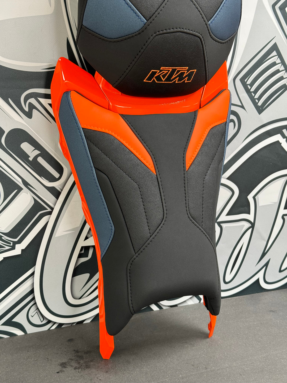 Garnissage de selle pour KTM 125/390 Duke ( 2024 )