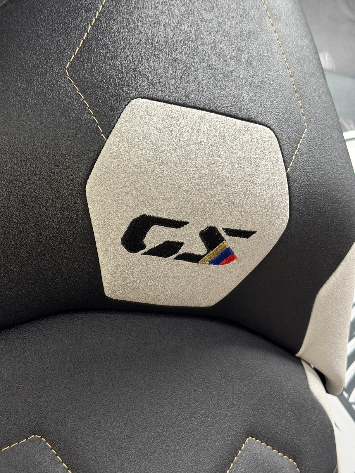 Garnissage de selle pour BMW R 1300 GS