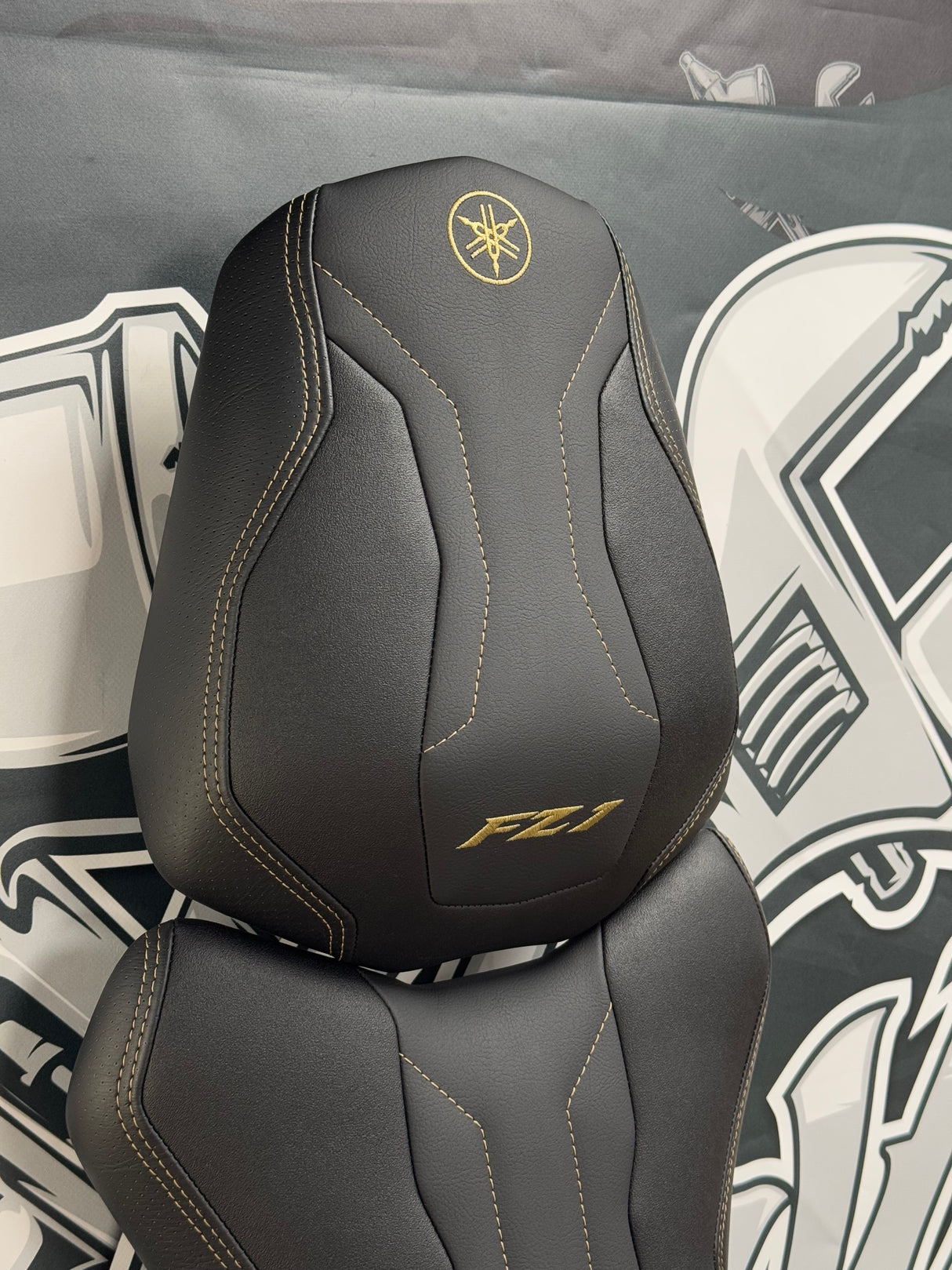 Garnissage de selle sur-mesure pour YAMAHA FZ1 2006 à 2016