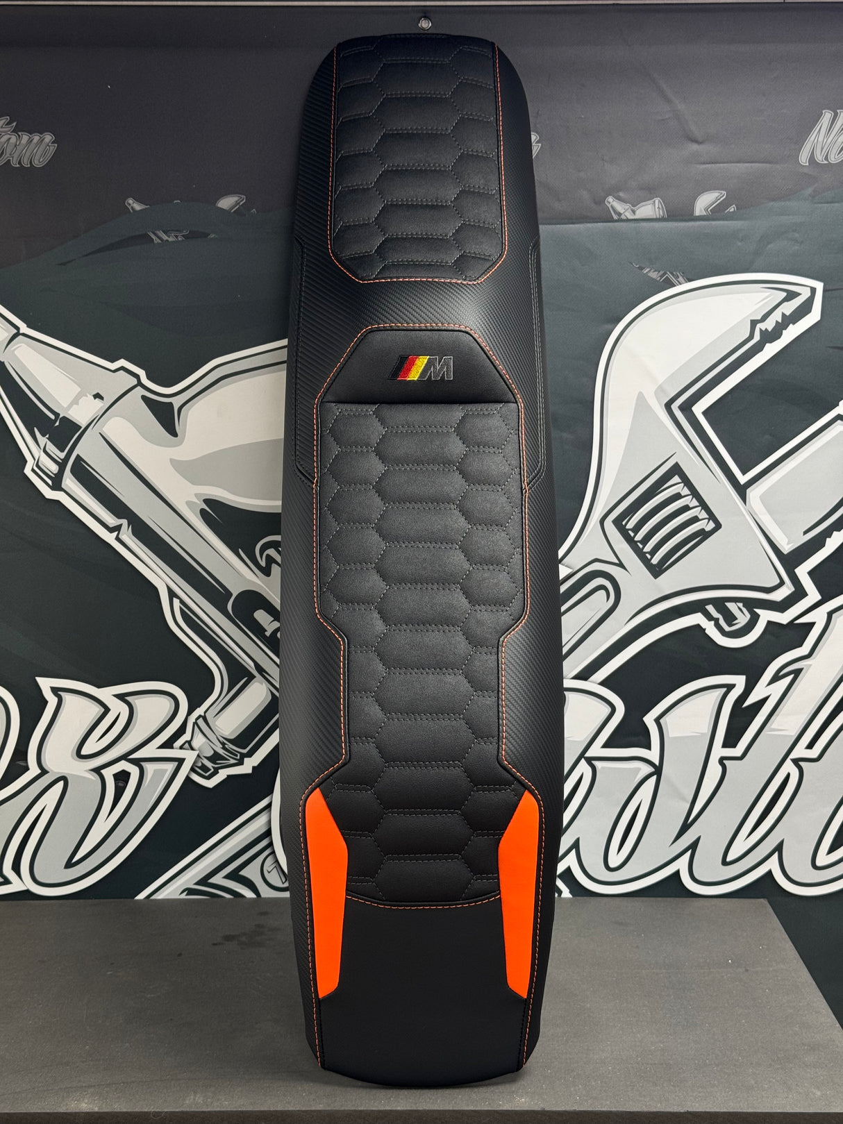 Garnissage de selles pour BMW CE-04