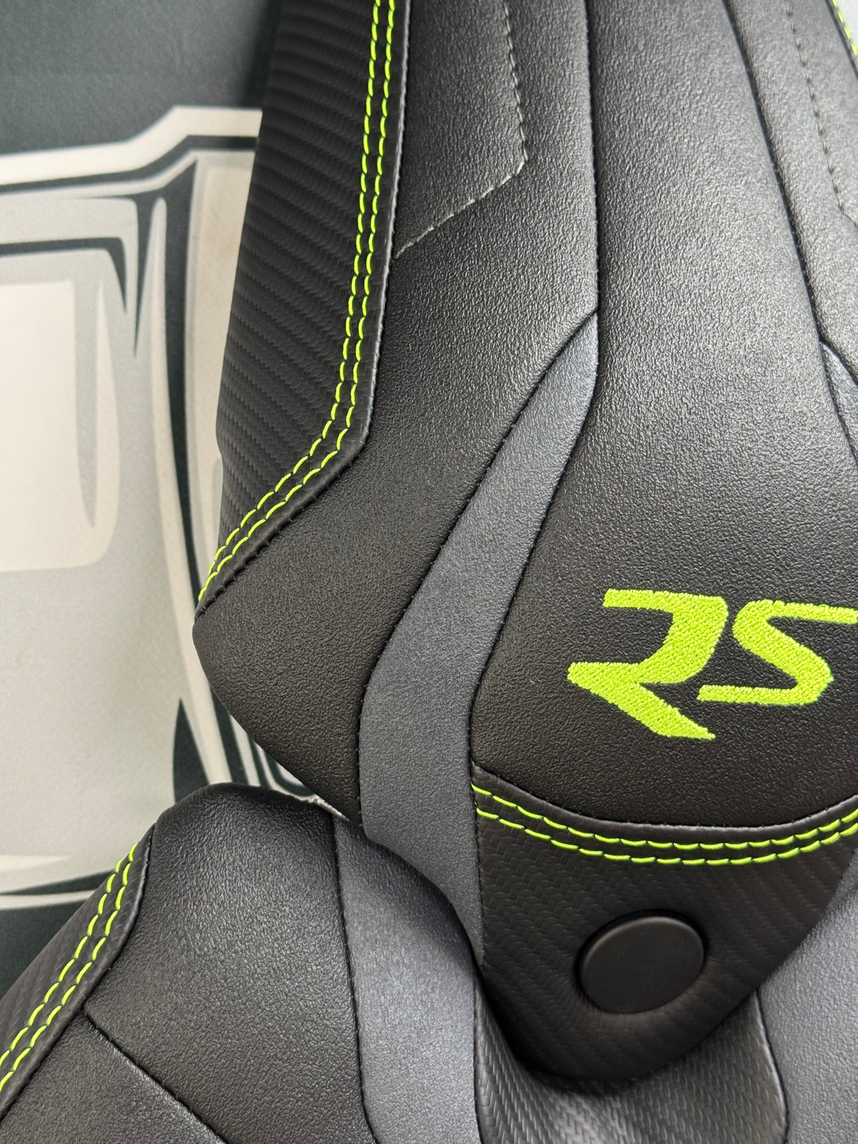 Garnissage selle TRIUMPH Speed Triple 1200