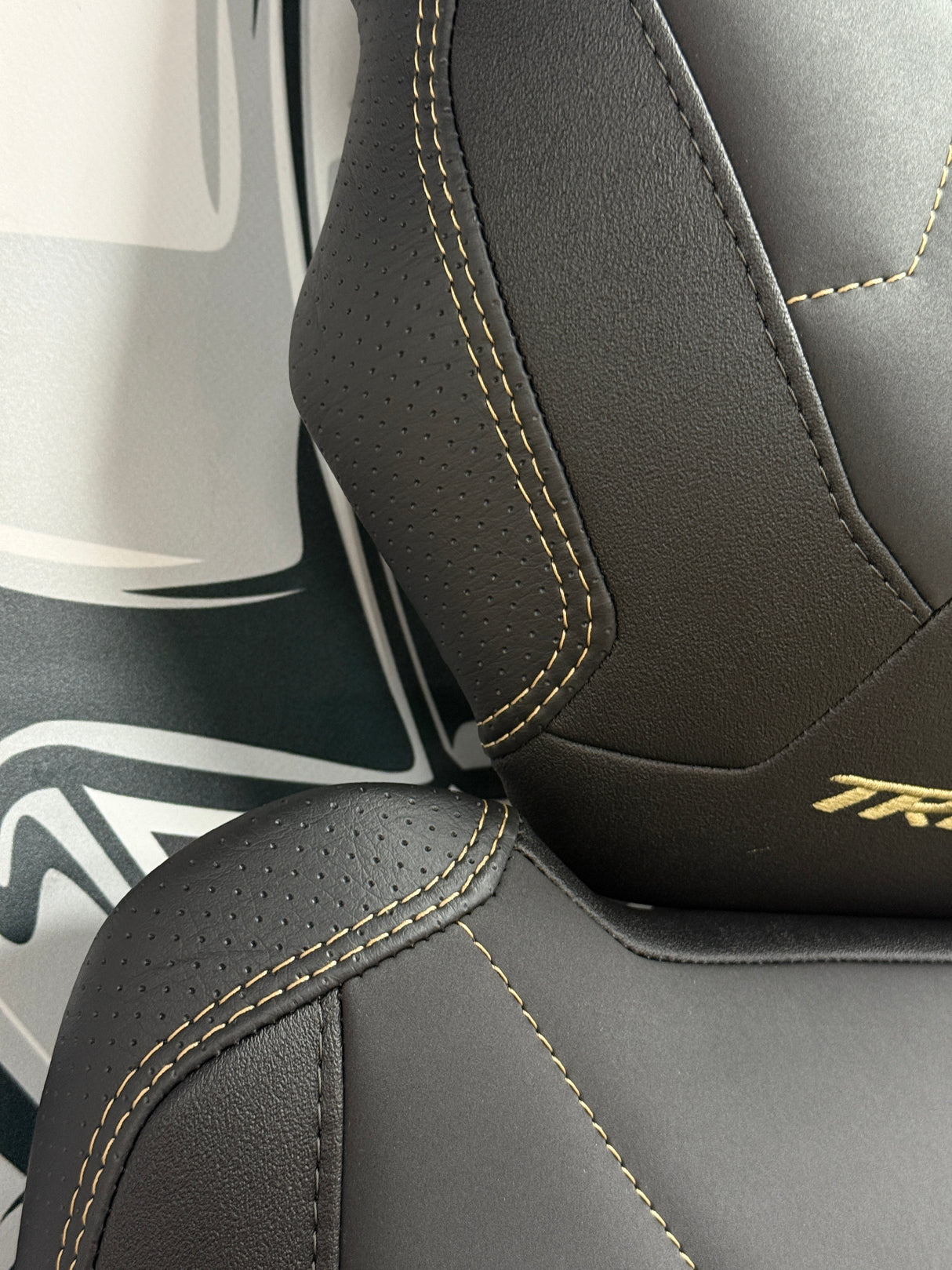 Garnissage de selle pour YAMAHA TRACER 900 PHASE 4 ( 2025 )