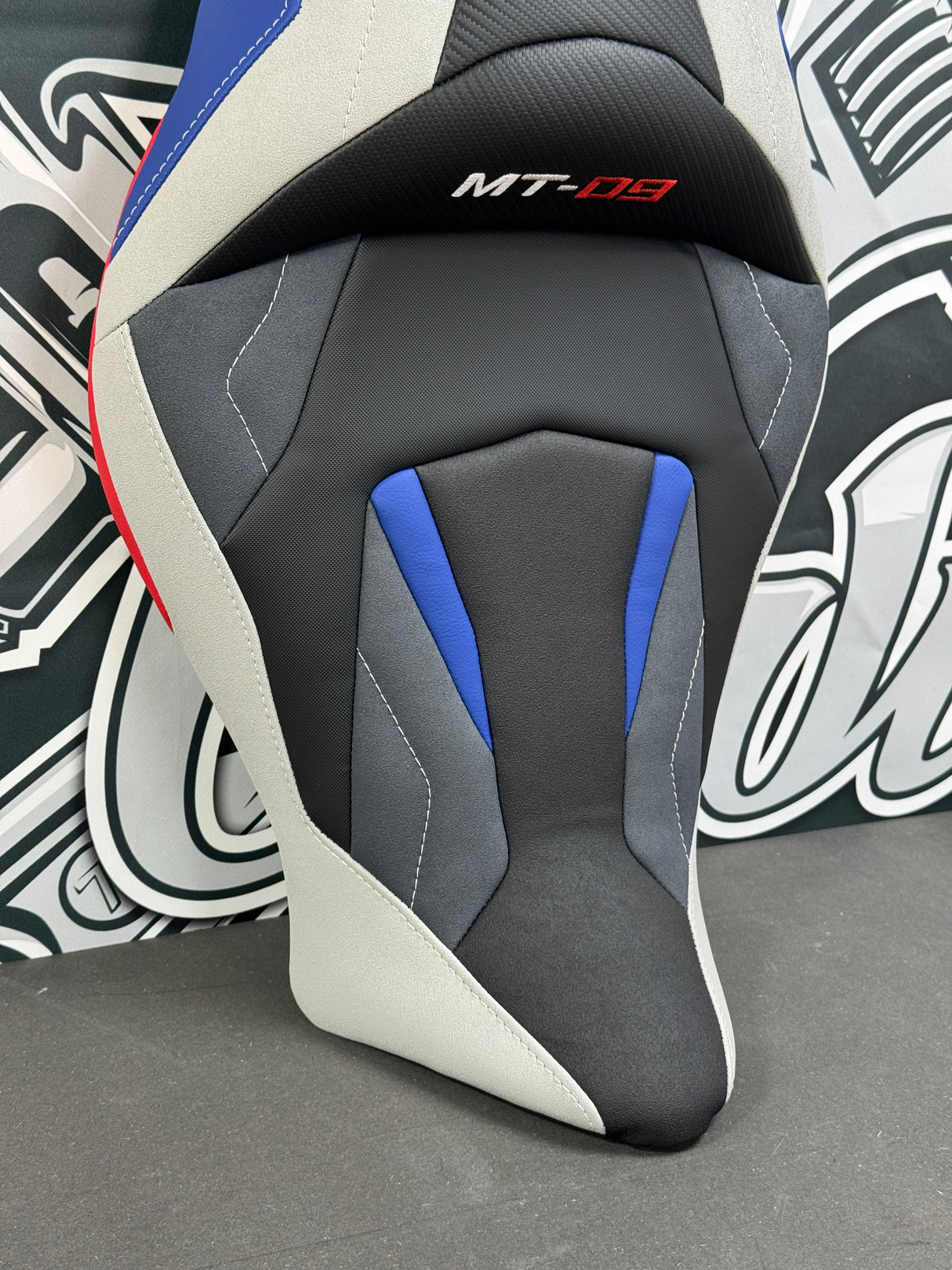 Llenado de sillín para Yamaha MT -09 - Fase 3 (2021 a 2023)