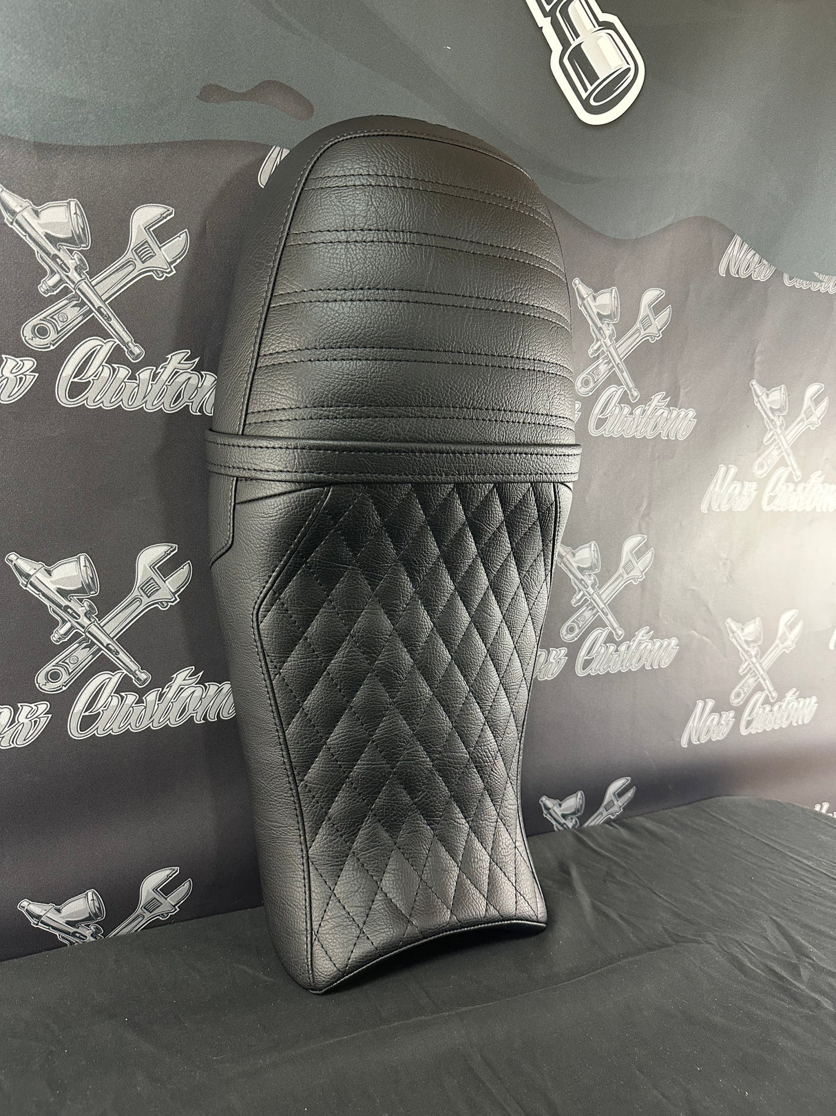 Llenado de sillas de silla de silla de silla de montar Guzzi V7