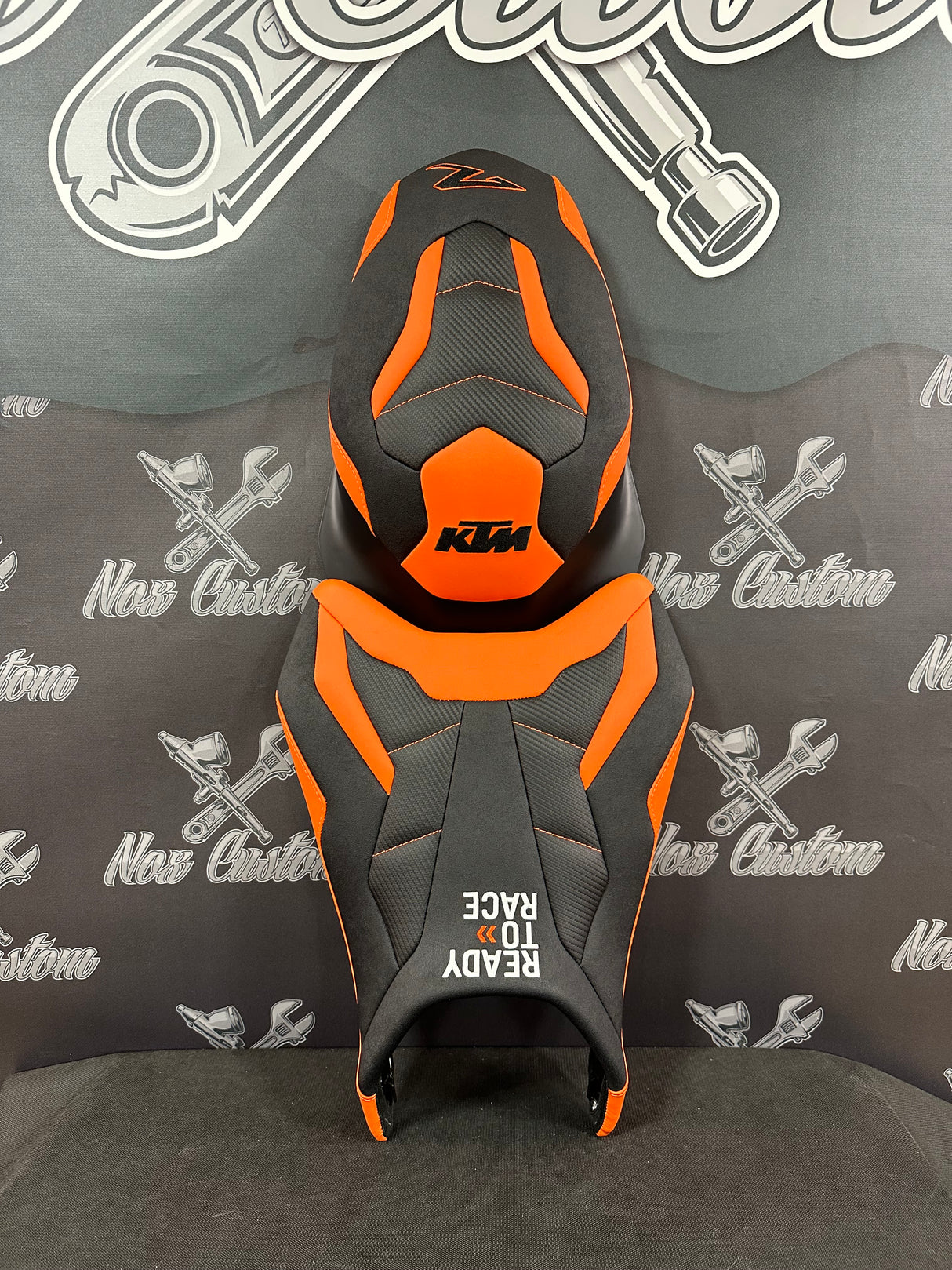 SELLE KTM 790/890 Duke orangé et noir nox custom france