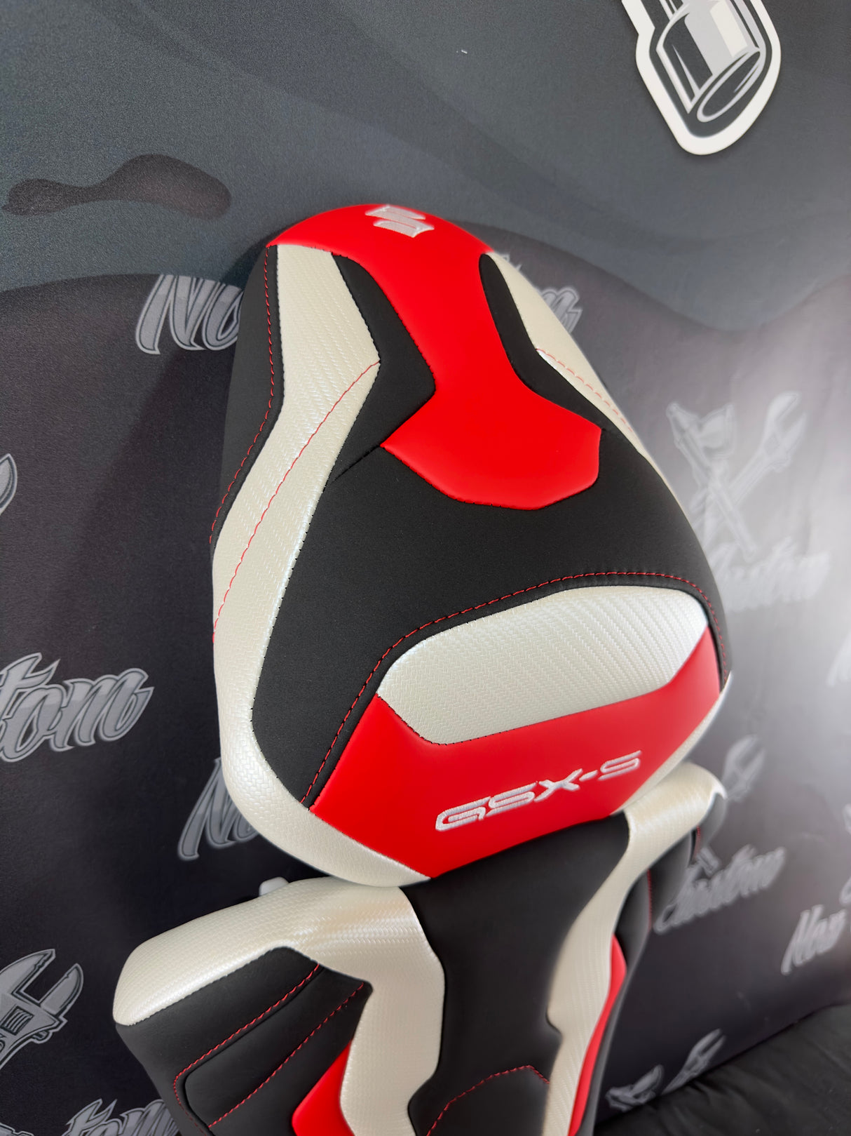 Garnissage de selle pour SUZUKI 950 / 1000 GSX-S ( 2021 à 2024 )