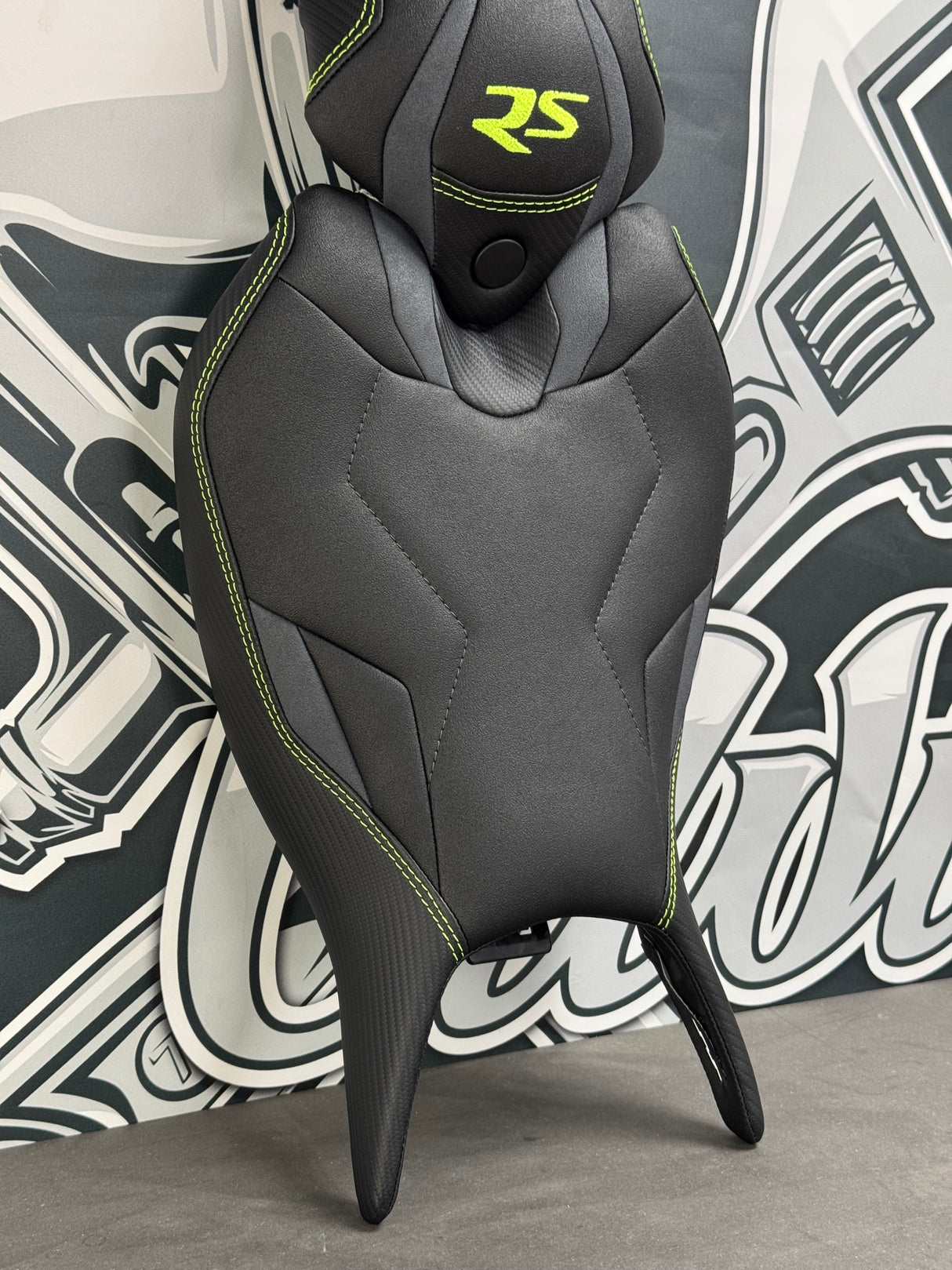 detail Garnissage selle pilote TRIUMPH Speed Triple 1200