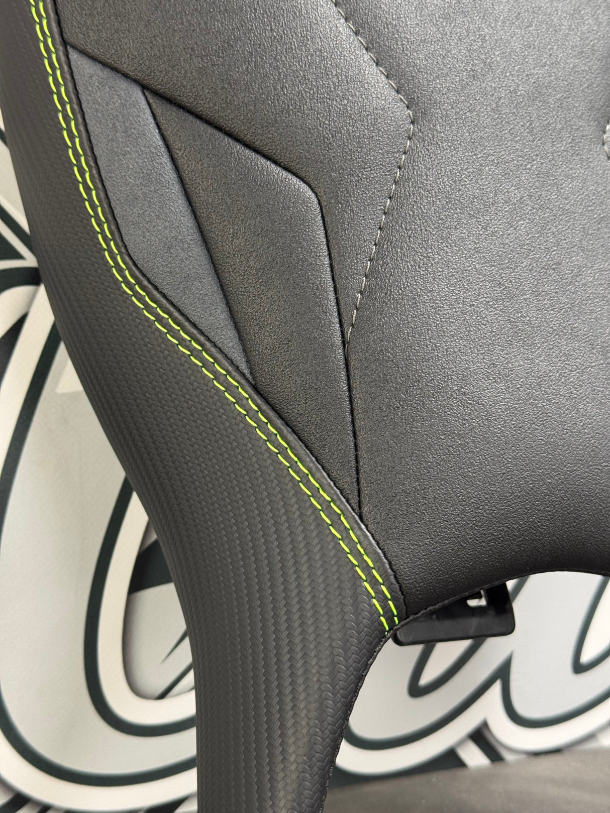 detail Garnissage selle TRIUMPH Speed Triple 1200