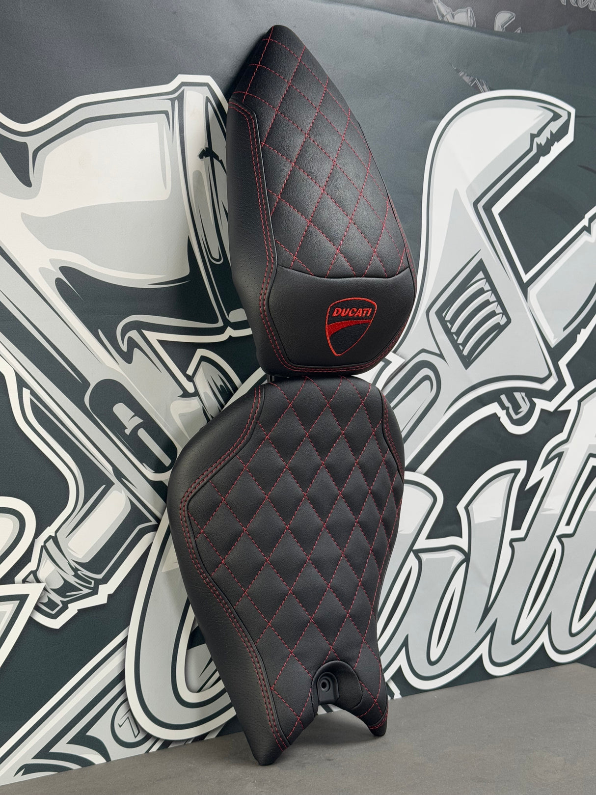 personnaliser selle Ducati chez Nox Custom
