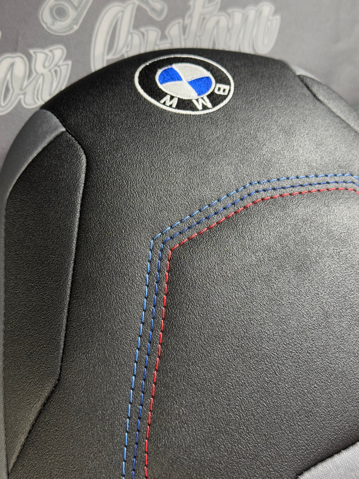 selle BMW sur-mesure noir
