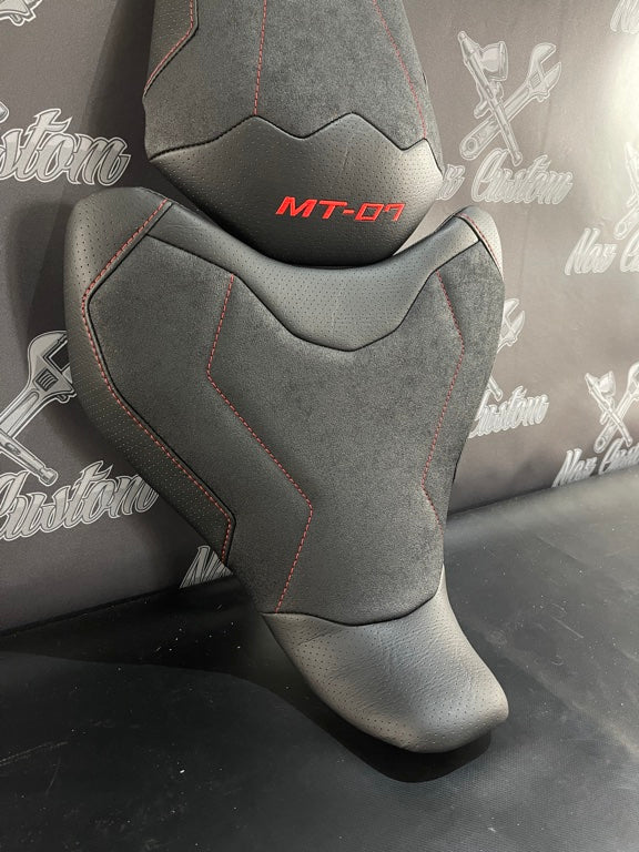 Llenado de silla de montar para Yamaha MT-07 Fase 1