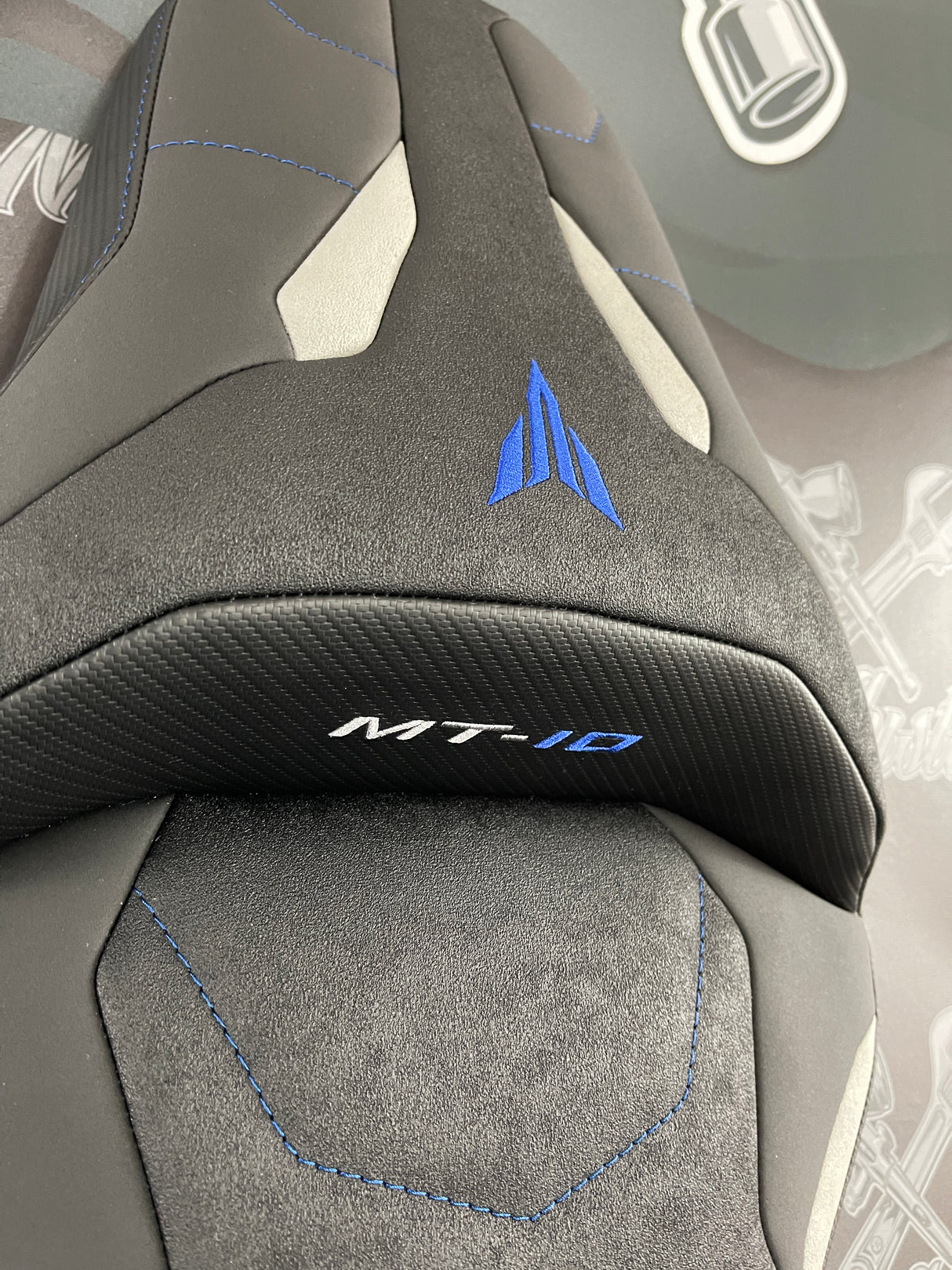 Llenado de sillín para Yamaha MT-10 (2016 a 2024)