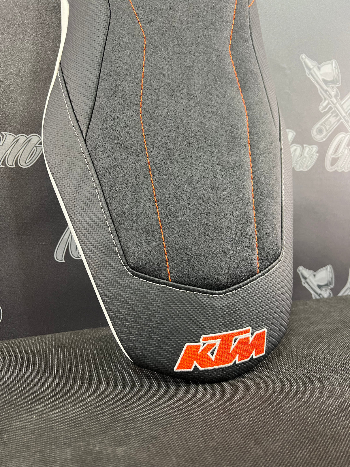 Sattelfüllung für KTM 690 SMC (2007 bis heute)