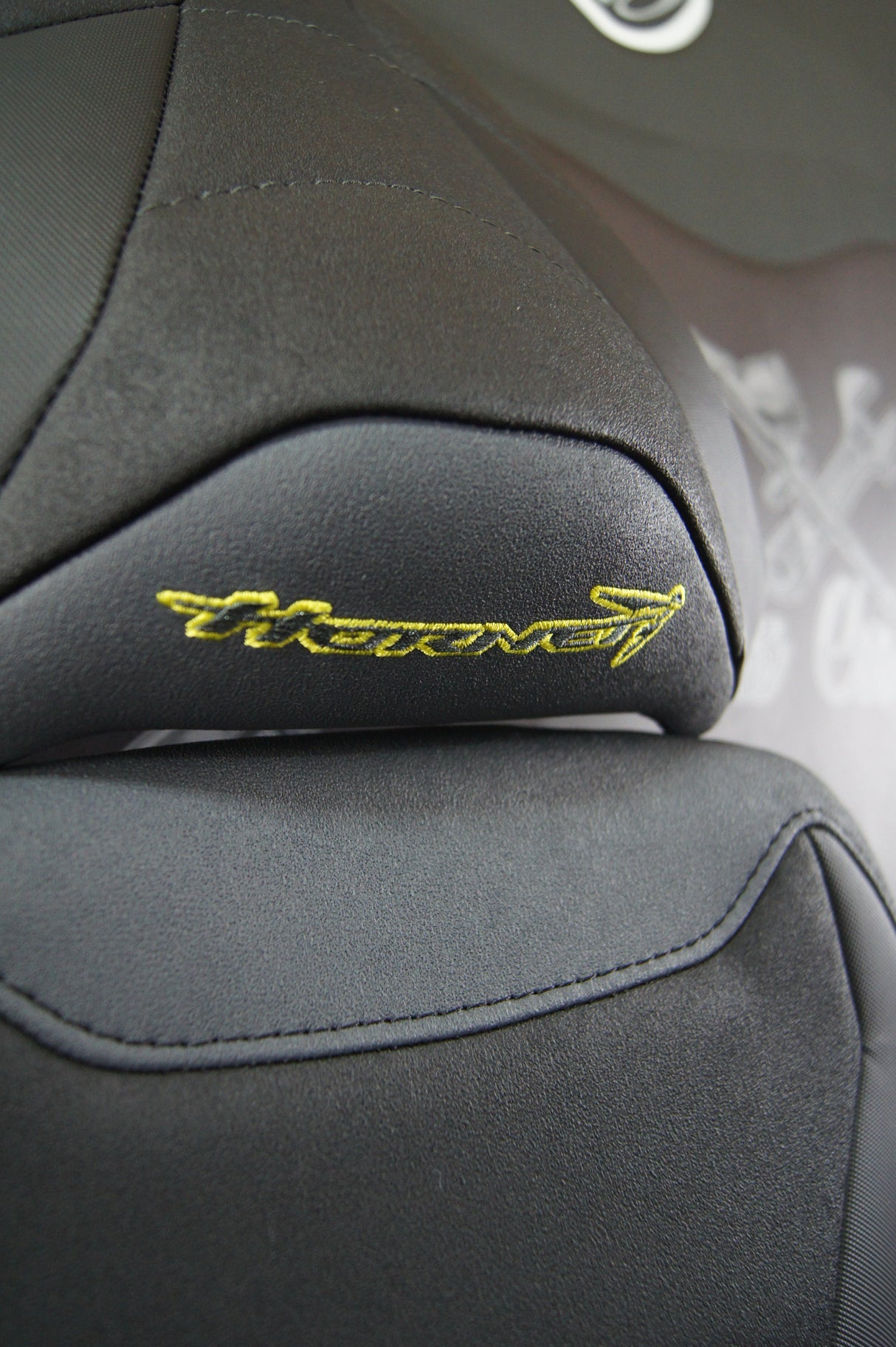 selles Honda 750 Hornet 2023