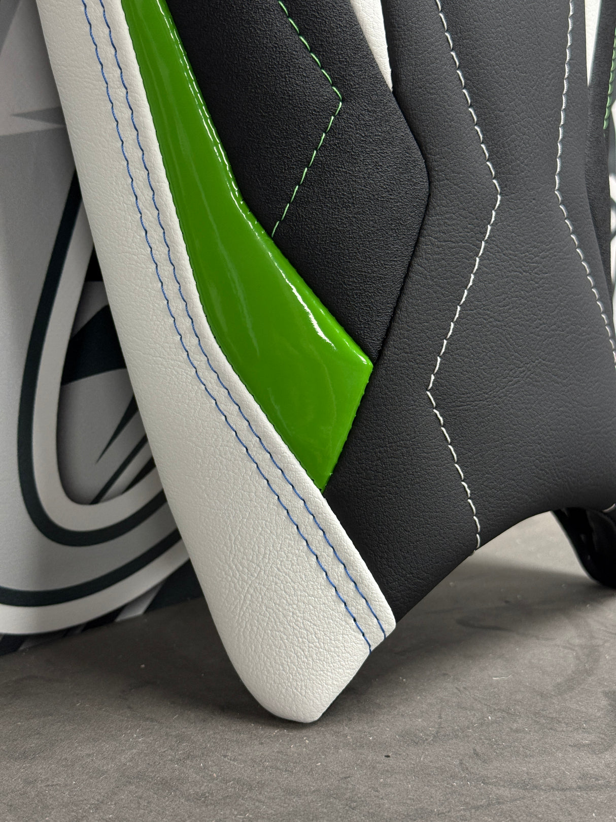 Garnissage de selle pour KAWASAKI ZX-6R 40 Th anniversaire