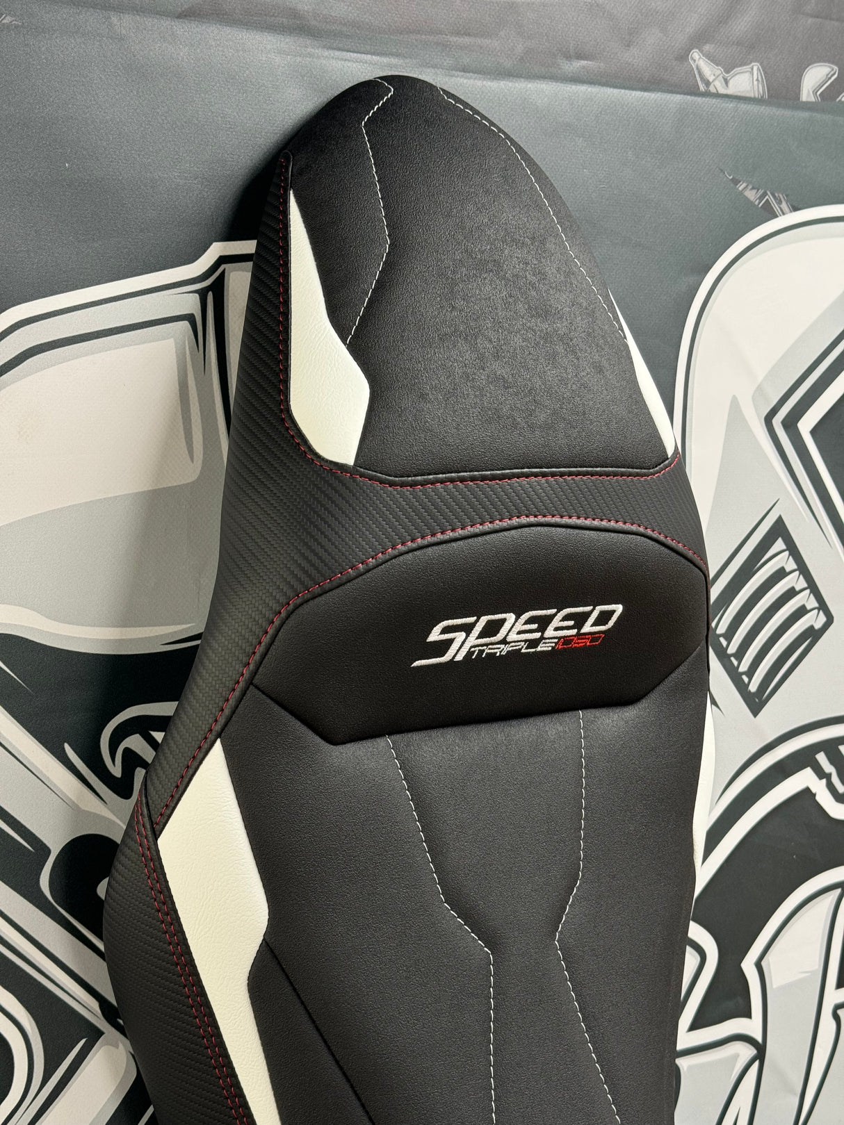 Garnissage de selle pour TRIUMPH Speed Triple 