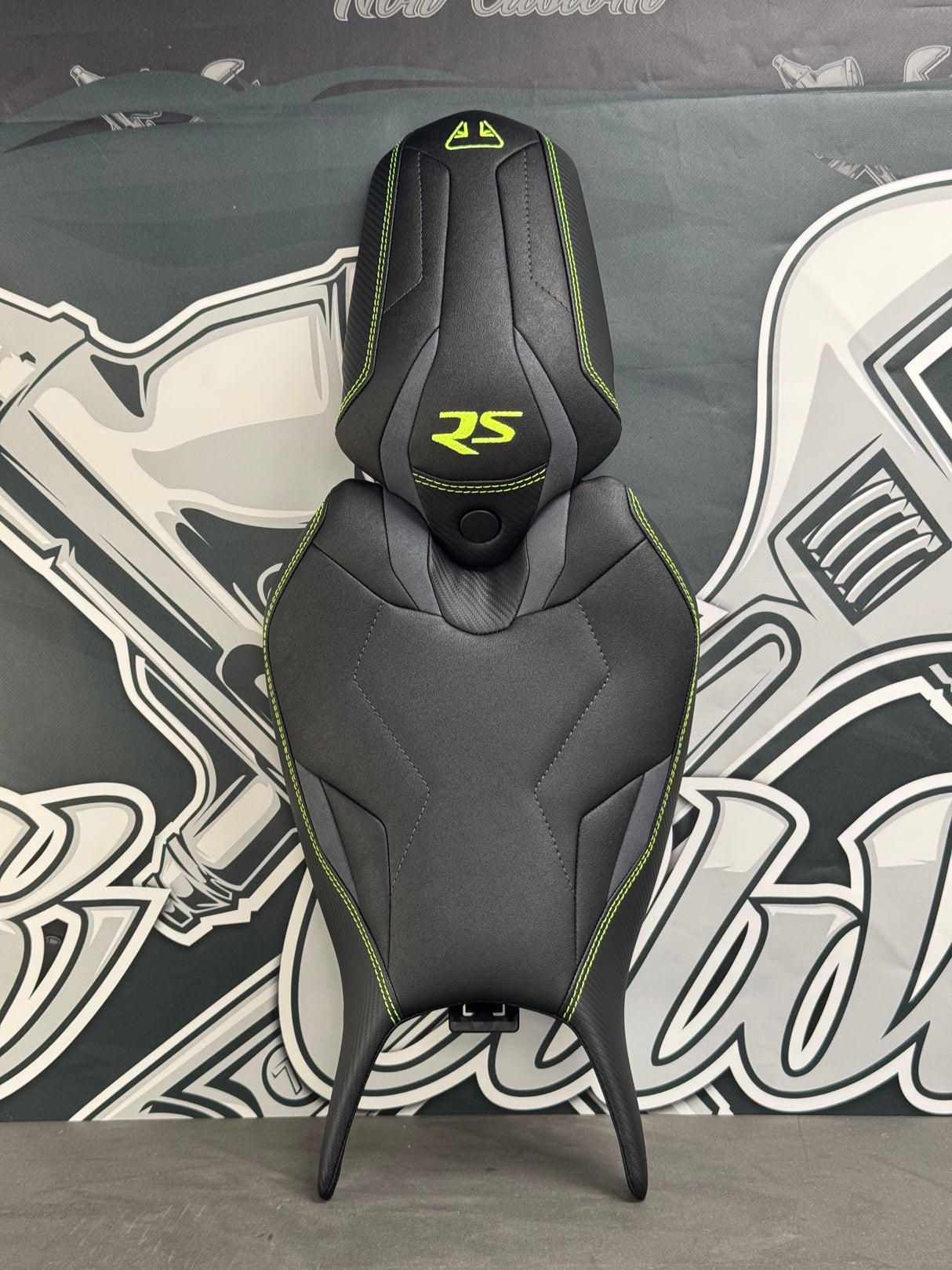 Garnissage de selle pour TRIUMPH Speed Triple 1200 ( 2022 à 2024 )
