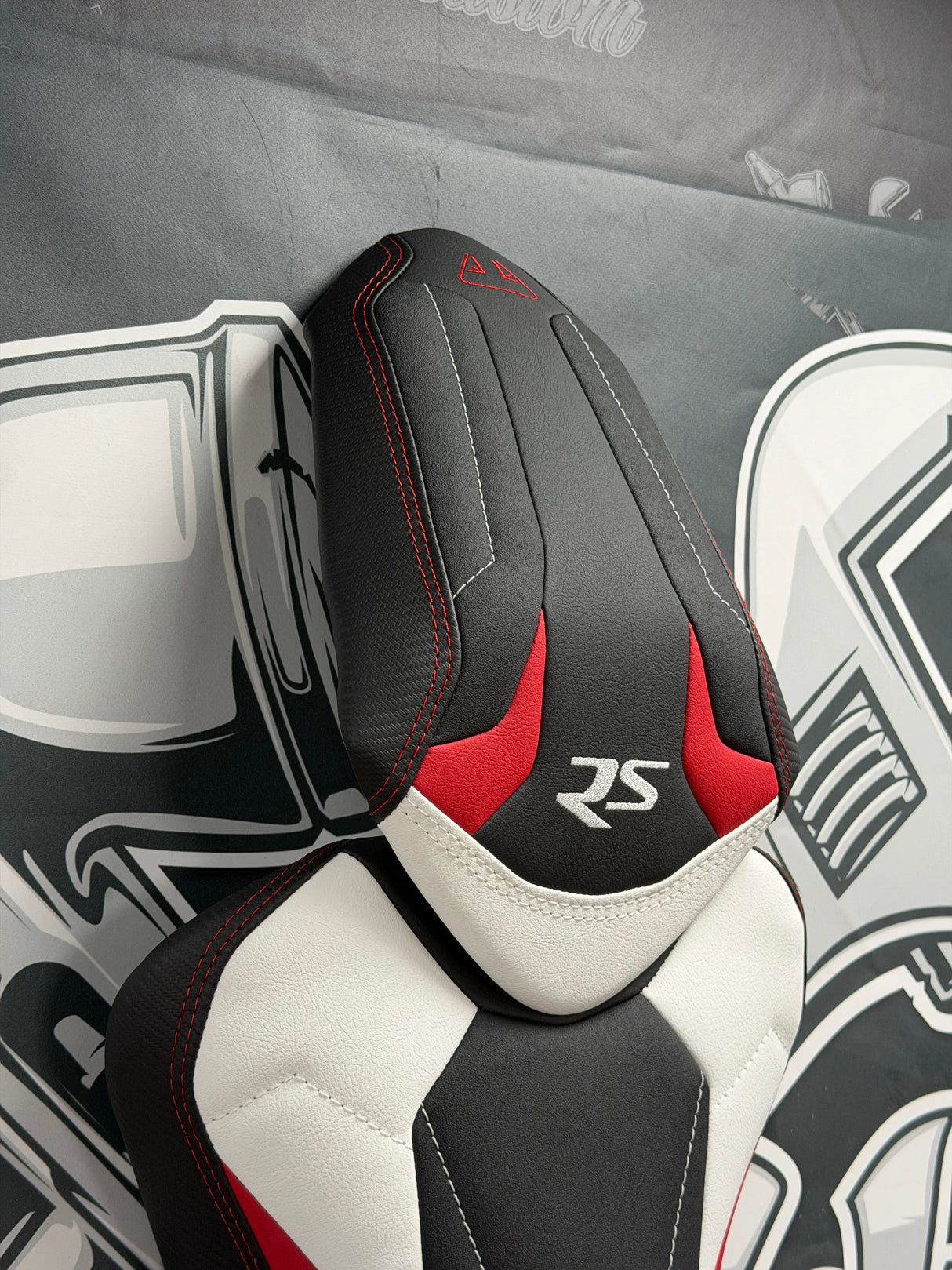 Garnissage de selle pour TRIUMPH Speed Triple ( 2016 à 2021 )