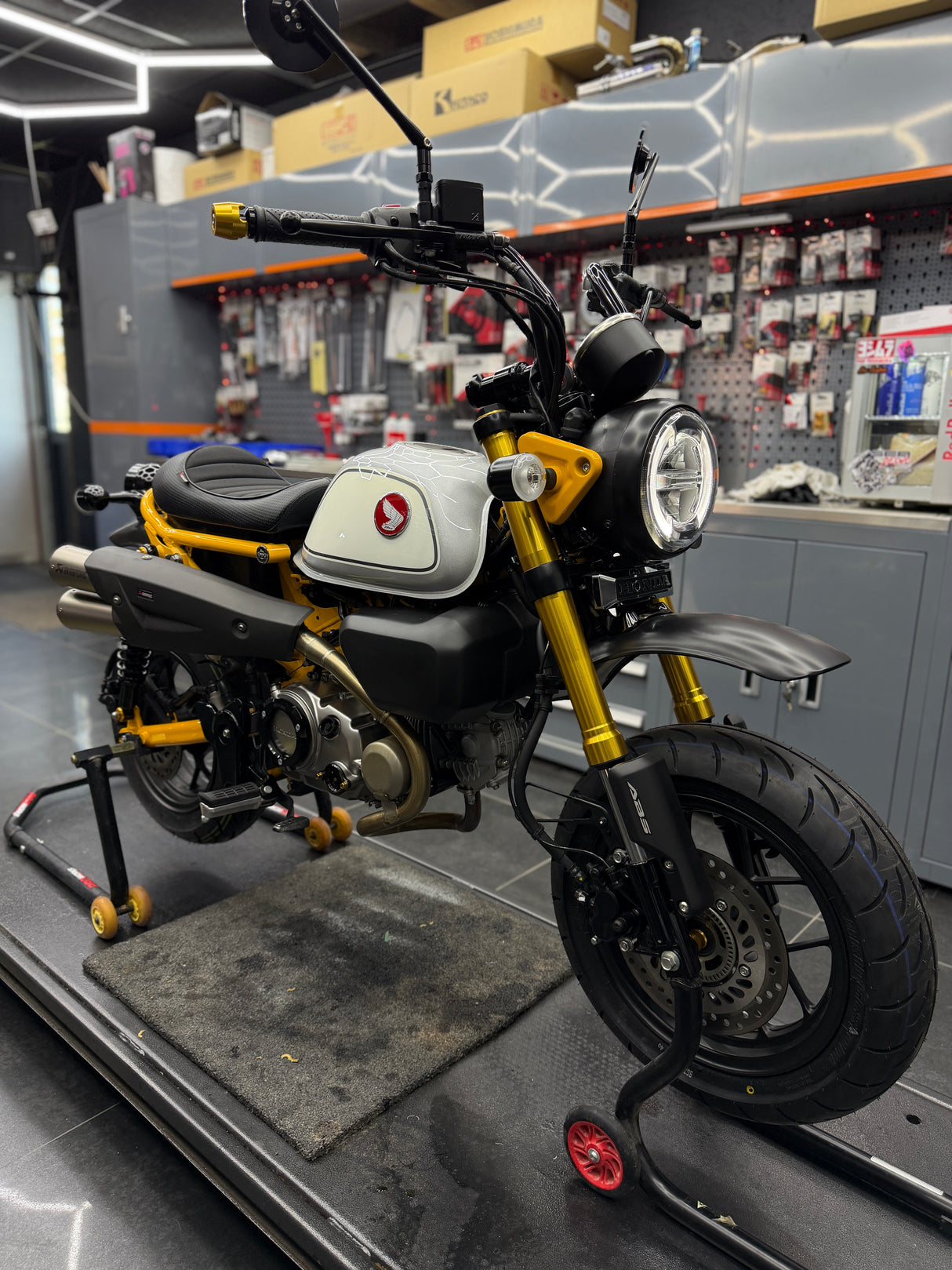Guidon pliable style rétro — NXR Parts — Honda Monkey 125 & Dax 125 (toutes générations)