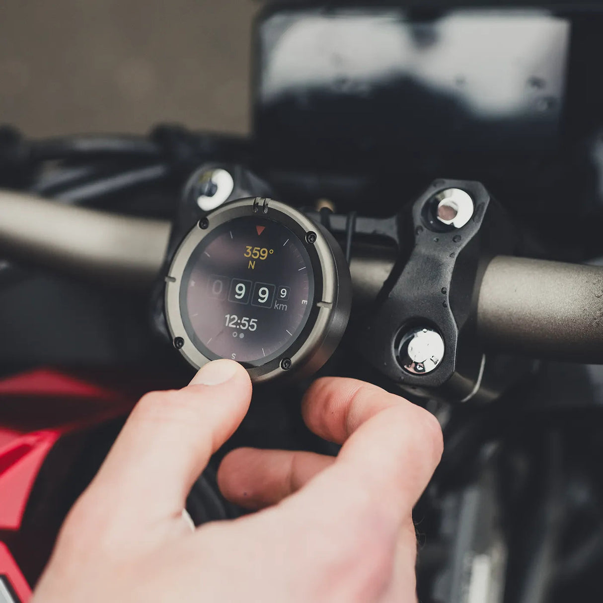Compteur GPS Beeline MOTO II sur guidon – mode boussole et statistiques de conduite