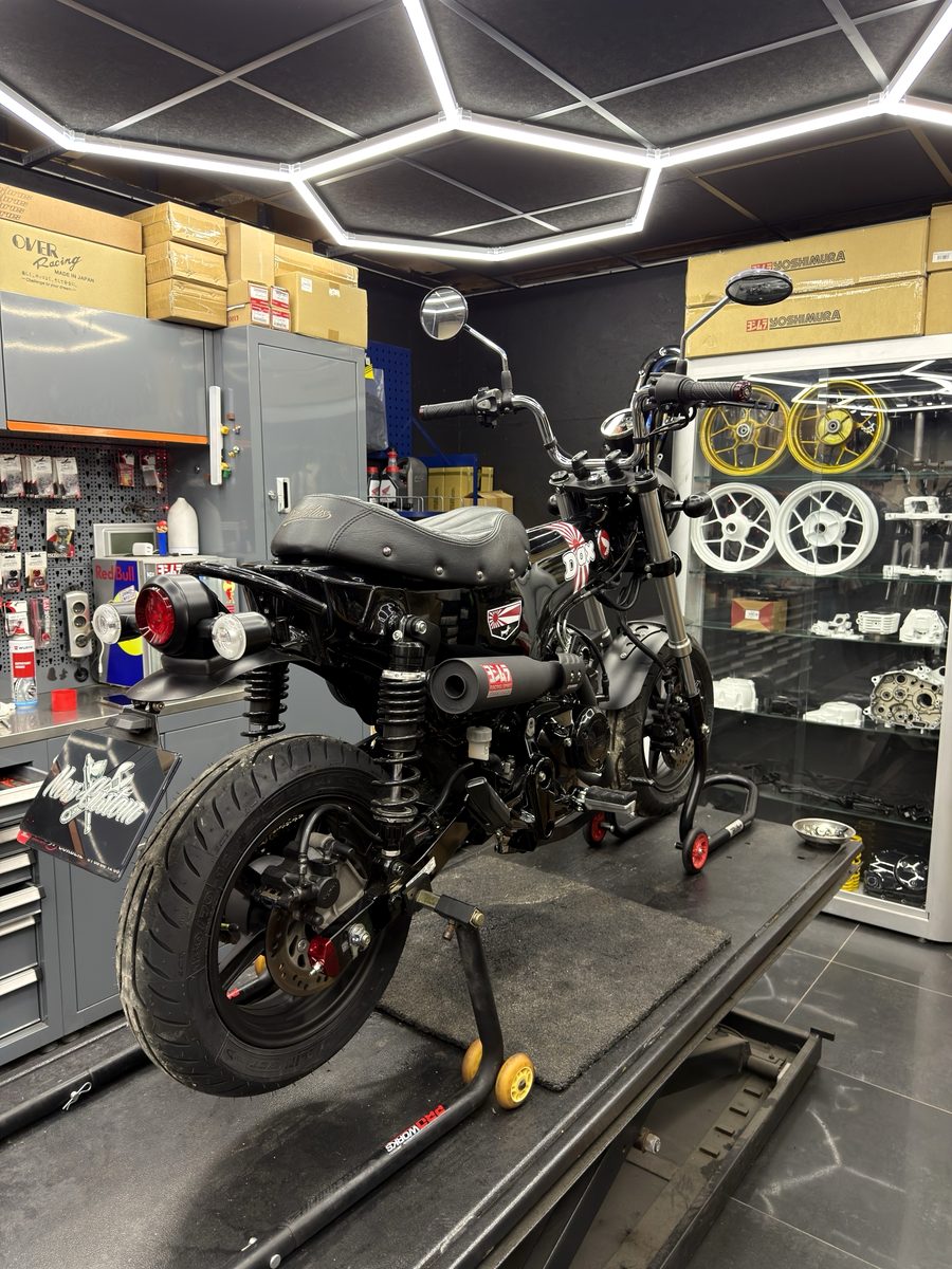 Honda Dax 125 JB-06