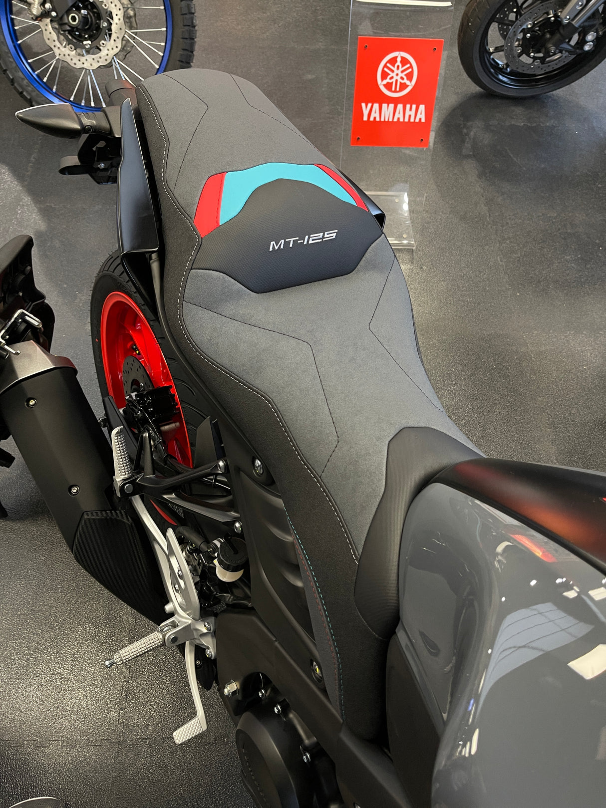 Llenado de silla de montar para Yamaha MT-115 (2020 hasta hoy)